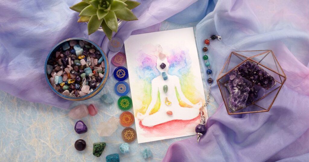 Mesa de terapia com cristais para sessão de Reiki com cristais